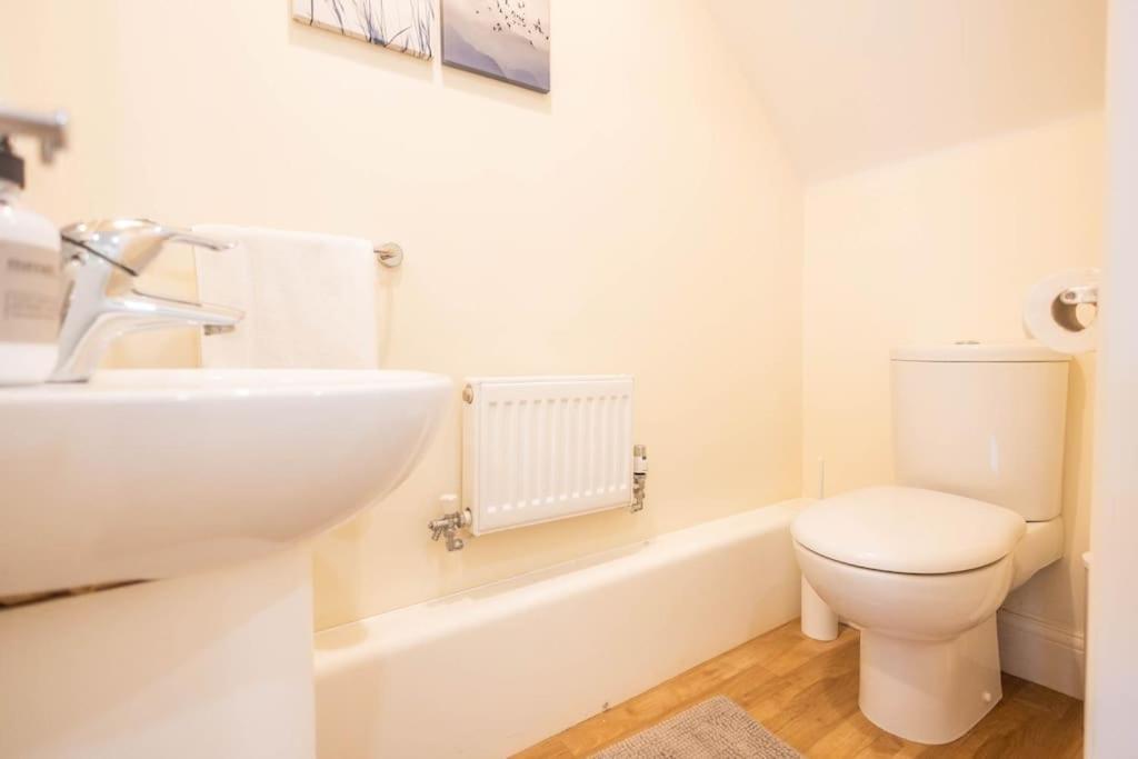 The Wellness Lodge- Gym, Table Tennis, Cinema, Parking And More! Bath Exterior foto